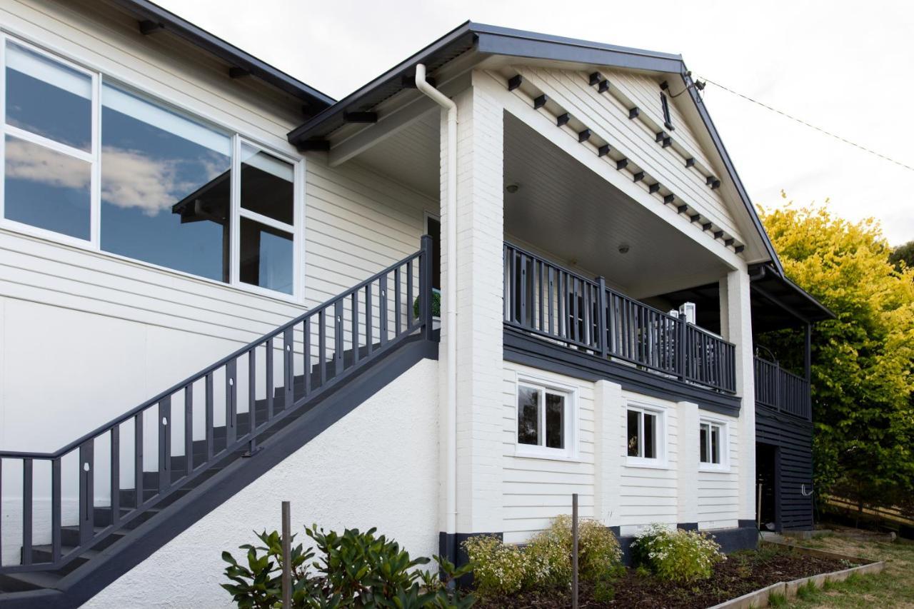 Woodland Bay Retreat-Hot Tub,Sauna And Bayview Hamptons Retreat Lymington Exterior photo
