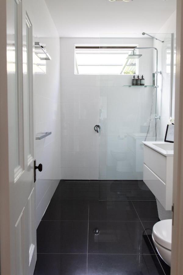 Woodland Bay Retreat-Hot Tub,Sauna And Bayview Hamptons Retreat Lymington Exterior photo